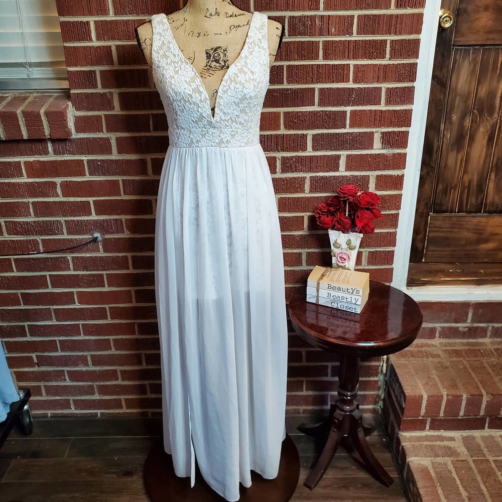 Lulus Chiffon Lace Plunge Flowy Floor Length Wedding Dress White, Open Back
